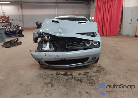 2021 Dodge Challenger Sxt Awd z USA, uszkodzony, nr VIN 2C3CDZGG3MH649967